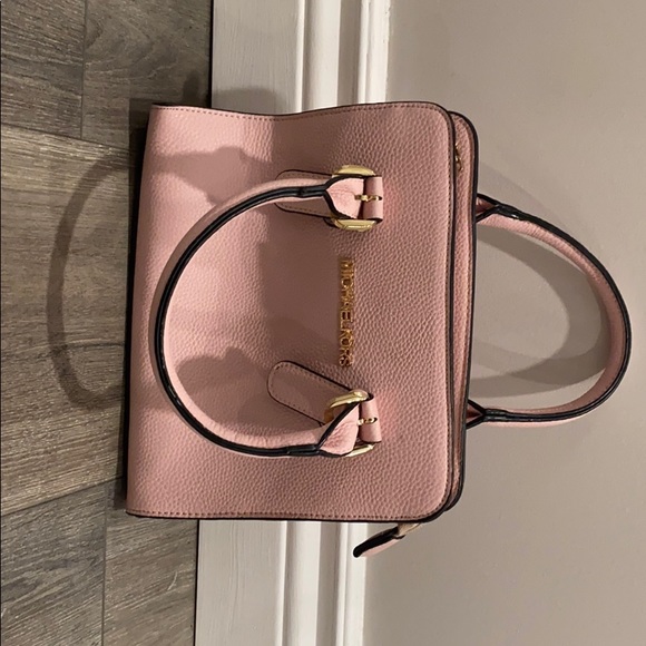 Micheal kors satchel purse - Picture 1 of 3